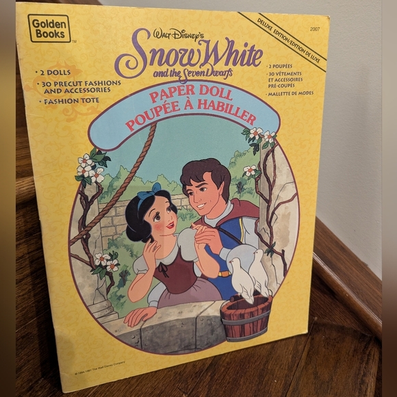 Vintage Disney Snow White Canadian Release Deluxe Paper Dolls Uncut - Picture 1 of 11